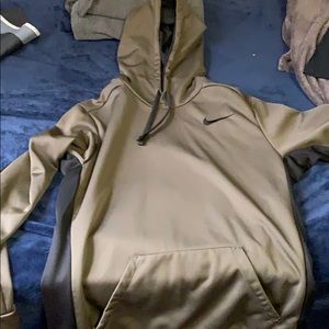 Nike therma-fit hoodie
